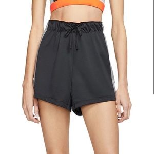 Nike dry women’s attack shorts